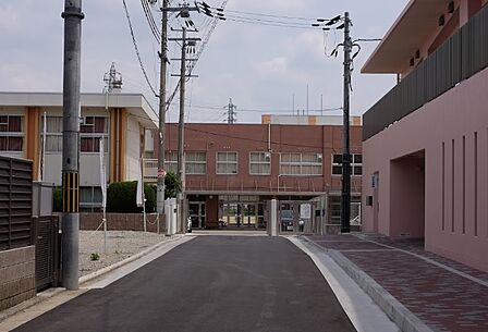 大阪狭山市立狭山中学校まで約500m