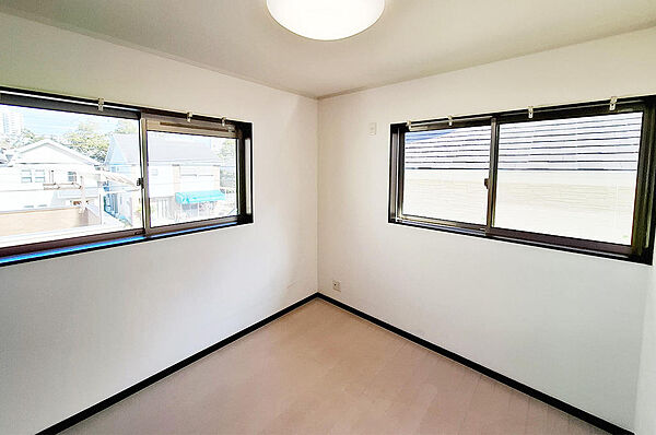 洋室は2階に3部屋あります