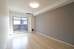 JR日光線 鶴田駅 4.5kmの賃貸アパート 1階1Kのリビング/ダイニング