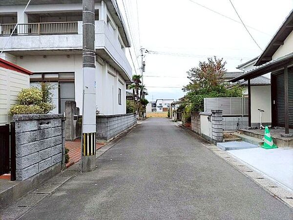 東側道路
