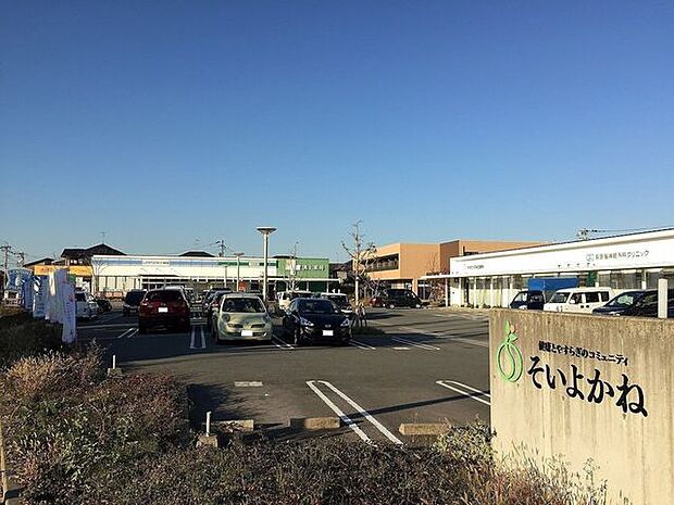 そいよかね木原ローソンミズ木原店、北島 木原店、アイケアレジデンス佐賀、やさか内科皮膚科、萩原脳神経外科クリニック、進歯科医院、産婦人科なかなみクリニック 480m