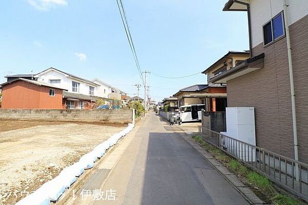 南側前面道路