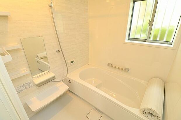 【浴室パース】浴室はタカラスタンダードのリラクシアを採用ホーロークリーン浴室パネルでお手入れ簡単です♪同仕様パース。浴室パネルの色は選ぶことが可能です！