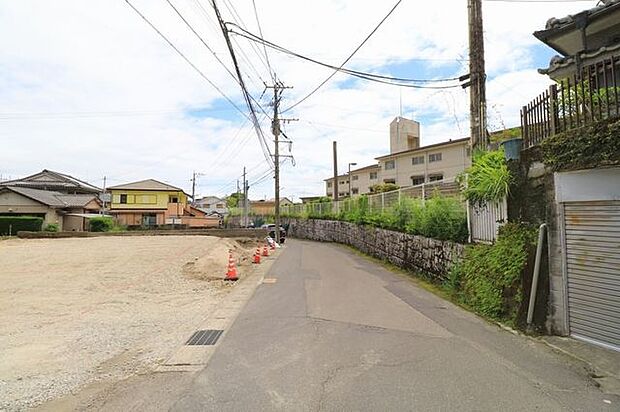 前面道路含む現地写真