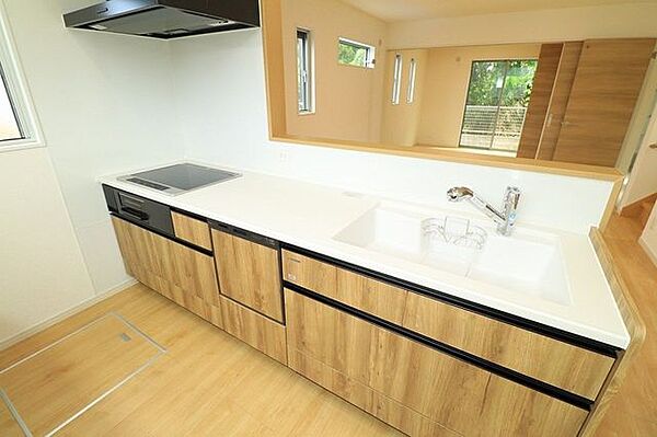 【建築プラン例…キッチン】【建物価格…1650万】【建物（延床）面積…86.11m2】