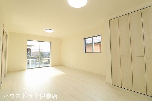 【リビング】住宅ローン返済例月々49、984円　ボーナスなし借入額2180万　頭金なし鹿児島銀行、年利1.35%（変動金利、定率型）期間50年