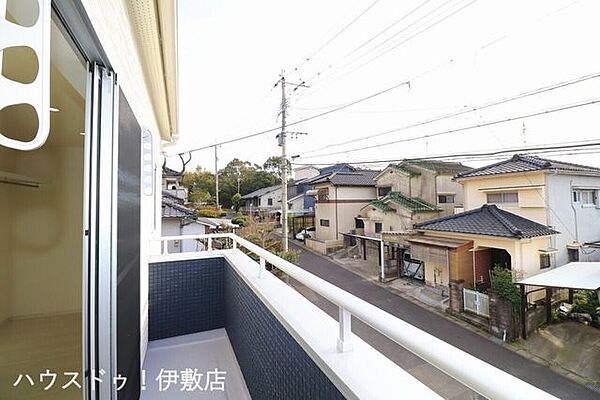 【バルコニー】物干し金具付きのバルコニー