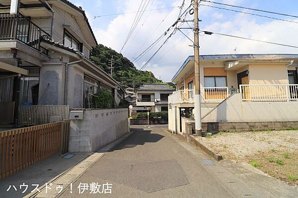 【前面道路】西側前面道路、北方向