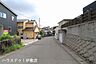 外観：前面道路含む現地写真