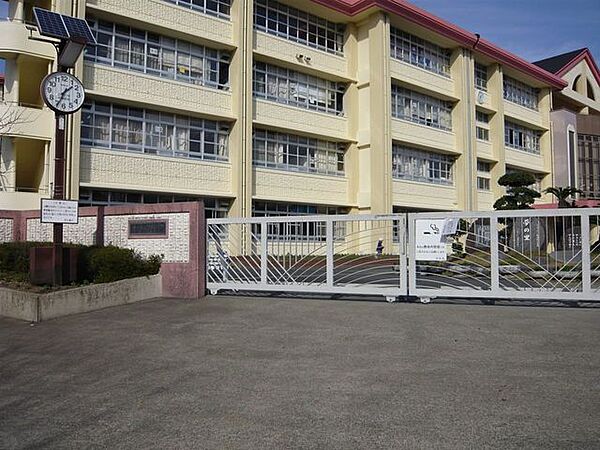 伊敷台小学校 800m