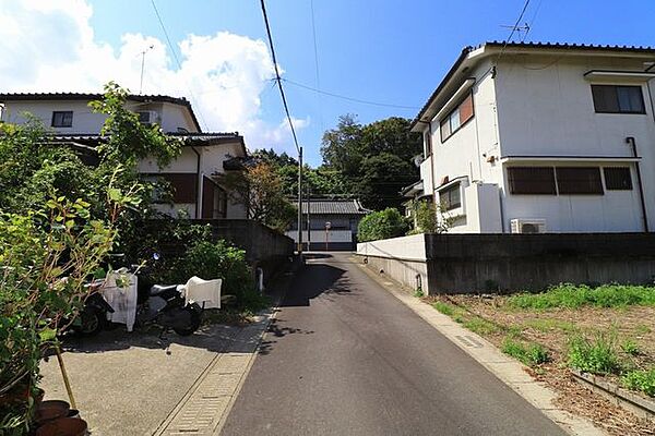 【前面道路】東側前面道路、南方面