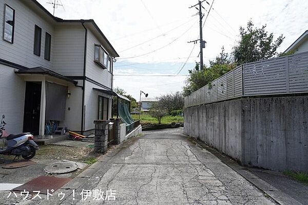 【前面道路】東南側前面道路