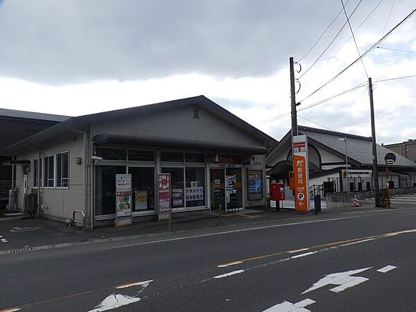 吉田麓郵便局[吉田麓郵便局]郵便窓口平日 9:00 ～ 17:00土・日・休日 お取り扱いしません駐車場あり（5台） 100m
