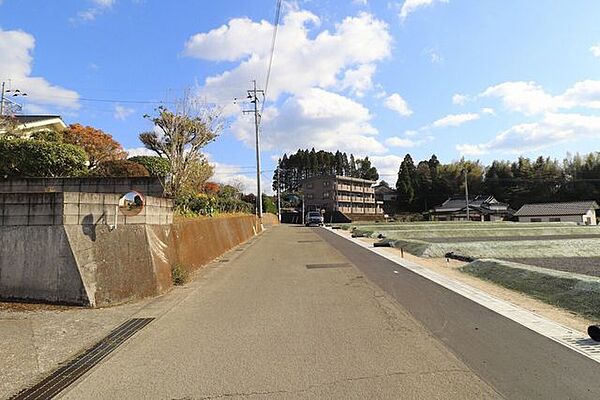 前面道路含む現地写真