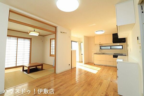 【リビング】室内綺麗に使われており程度良好です！