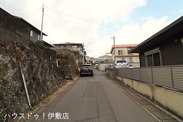 【前面道路】北側前面道路、西方面