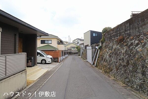【前面道路】北側前面道路、東方面