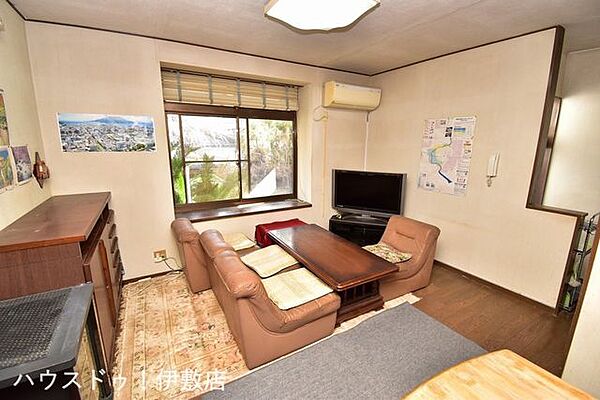 【リビング】「他社で住宅ローンに落ちてしまった」「車のローンが残っている」など、住宅ローンでお困りの方はぜひ一度弊社までご相談ください。