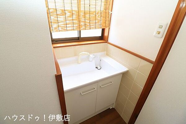 【2F洗面台】