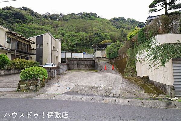 【外観写真】・駐車場普通車5台以上可能・原良小学校まで約900ｍの立地