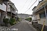 外観：前面道路含む現地写真