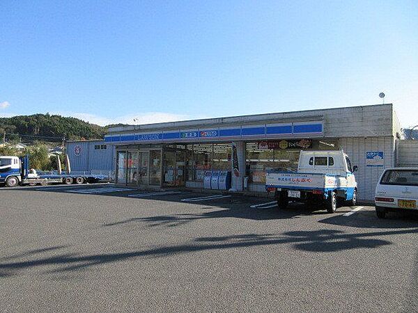 ローソン伊集院麦生田店[ローソン伊集院麦生田店]飲食品、日用品を取扱うコンビニエンスストアー 660m