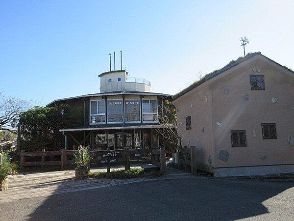 錦ヶ丘幼稚園園訓強くたくましく型にはまらない野生味溢るる子供に育てましょう。 1190m