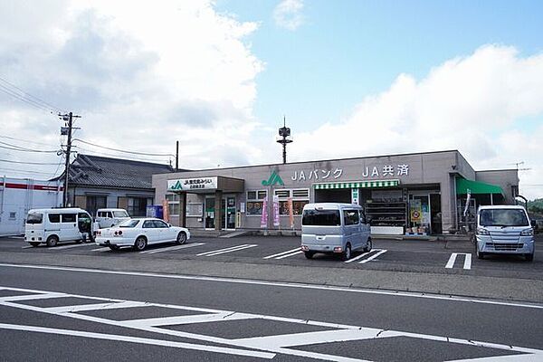 JA鹿児島みらい吉田南支店 690m