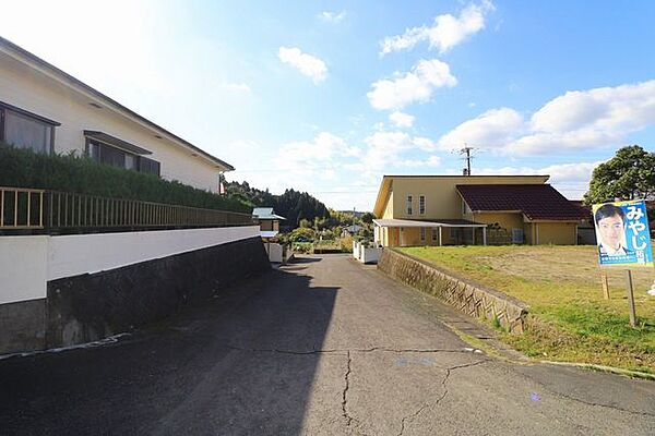 【前面道路】東側前面道路