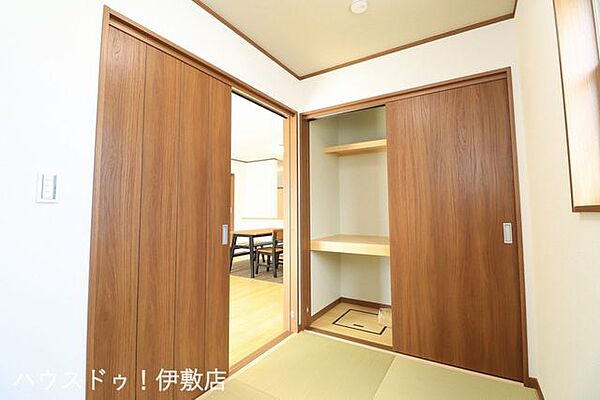 【和室3帖】押し入れ付きの和室です。子供の遊び場やお昼寝スペースなど使い方いろいろ