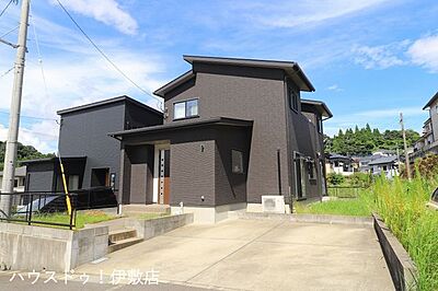 外観:【外観写真】・2018年築の中古戸建・太陽光5.5KW塔載・パントリー付 外観:【外観写真】・2018年築の中古戸建・太陽光5.5KW塔載・パントリー付