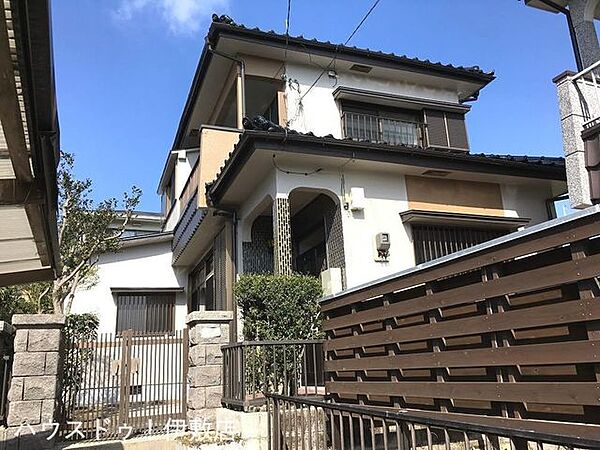 【外観写真】南東向きの陽当たり良好な中古戸建