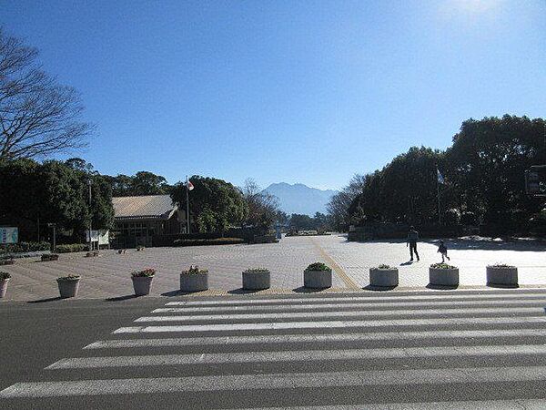 吉野公園都市公園100選のひとつ、鹿児島市の中心から北東の高台にある自然豊かな都市公園。 1120m