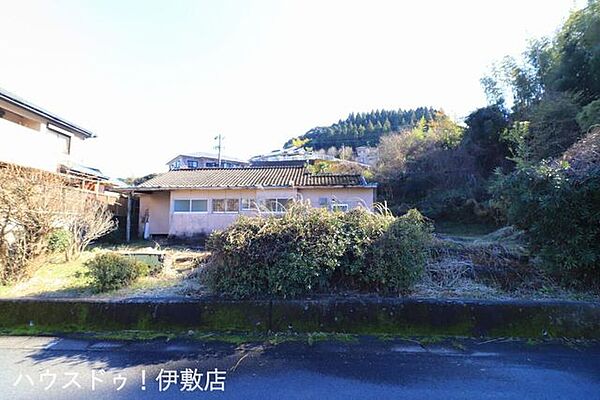 【外観写真】周辺にコンビニや松元支所、銀行等あり！