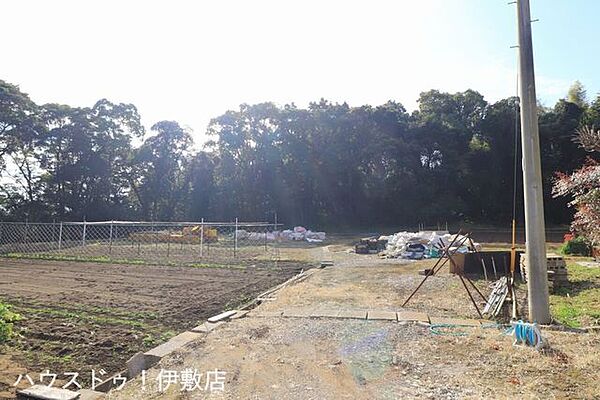 【外観写真】現在は畑として使用している土地になります。