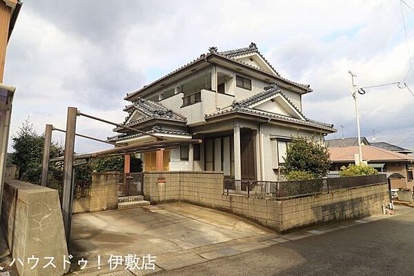 【外観写真】外壁洗い出し仕上げの中古戸建です。