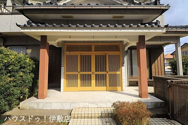 【玄関】どっしりとした入り口！家に帰るのが楽しみになります