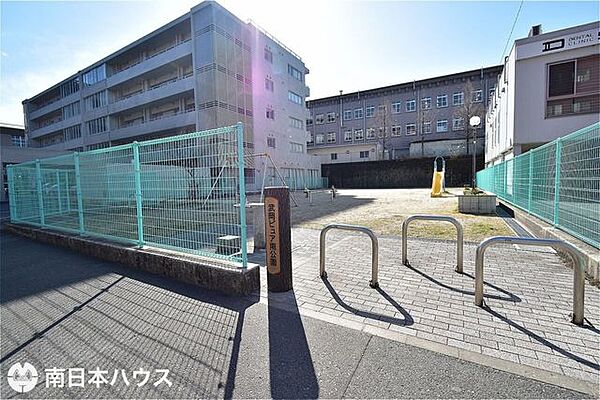 武岡ピュア南公園【武岡ピュア南公園】鹿児島市武岡1丁目にある公園です。遊具、広場あり 550m