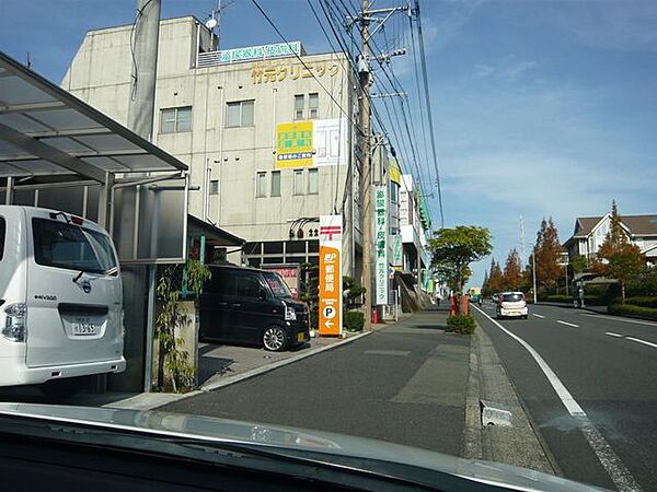 鹿児島伊敷台郵便局郵便窓口平日 9:00 ～ 17:00土・日・休日 お取り扱いしません駐車場あり（7台） 1420m