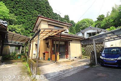 外観：【外観写真】・南西向き！陽当たり良好・敷地47.64坪