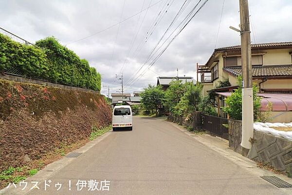 【前面道路】東側前面道路、南方面交通量少なめです