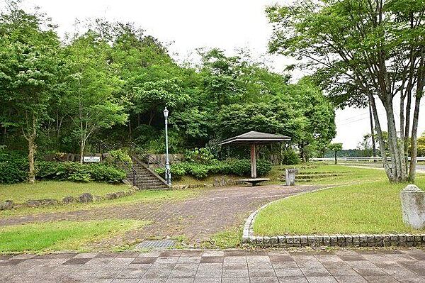 松陽台見晴らしの丘公園【松陽台見晴らしの丘公園】鹿児島市松陽台町にある公園です。 670m