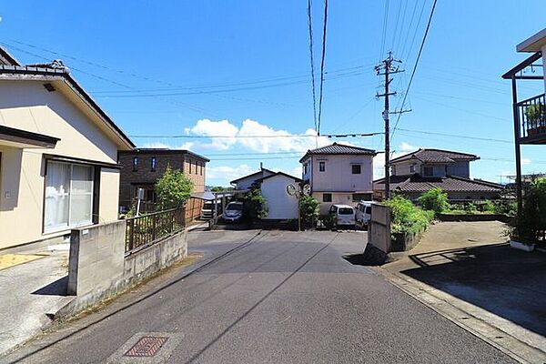 【前面道路】西側前面道路、南方面