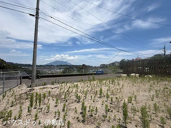 【外観写真】太陽光発電、蓄電池のご相談もお気軽にお申し付けください