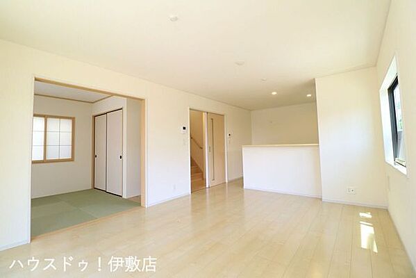 リビング/ダイニング 大明丘3丁目　中古戸建