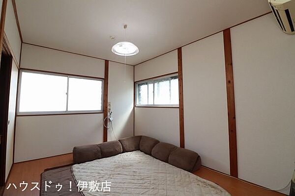 【2F洋室6帖】北に位置するお部屋は一日を通して安定した明るさを確保できます