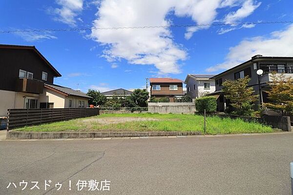 【外観写真】・南国/花棚入口バス停まで徒歩3分と交通もアクセス良好な立地