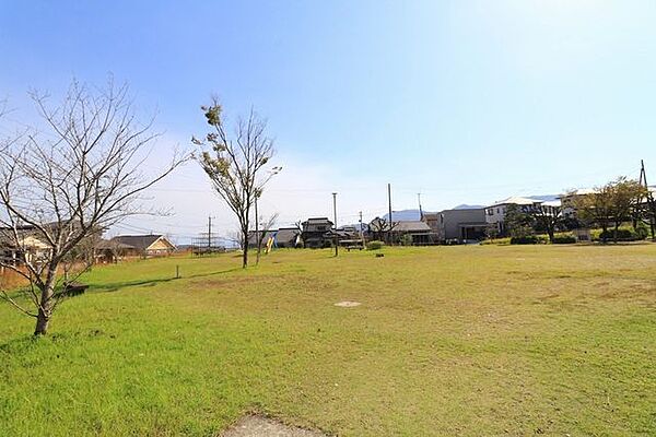 北公園 360m