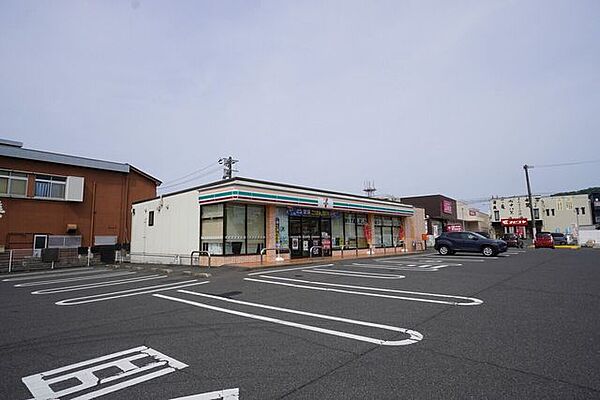セブンイレブン加治木本町店〒899-5215 鹿児島県姶良市加治木町本町84－2 460m