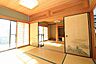 和室：【和室6帖×和室6帖】南側に掃き出し窓があり、明るい和室です。子供の遊び場やお昼寝スペースなど使い方いろいろです